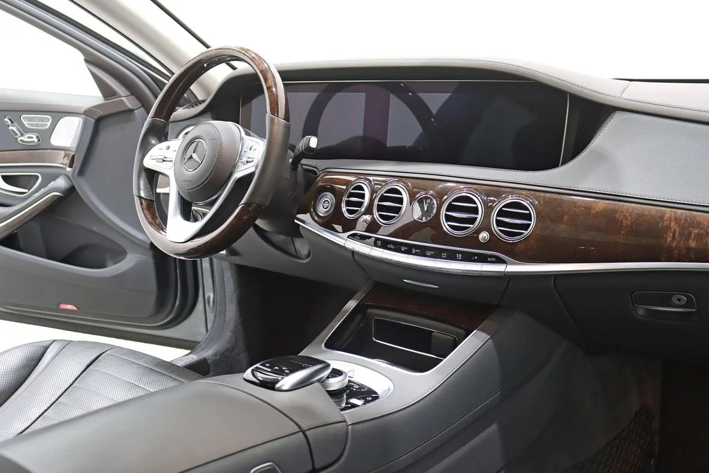 Used 2019 Gray Mercedes-Benz S 560 image 37