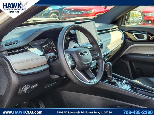 Used 2024 White Jeep Limited image 9