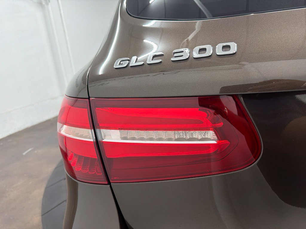 Used 2017 Brown Mercedes-Benz GLC 300 image 9