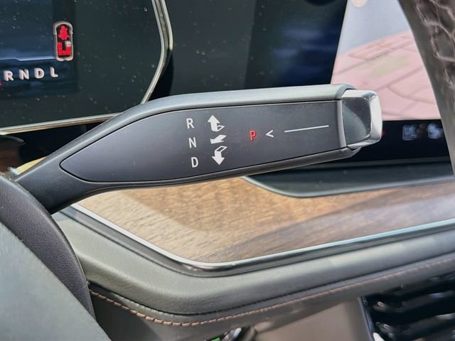 2026 Chevrolet Suburban High Country - Photo 18