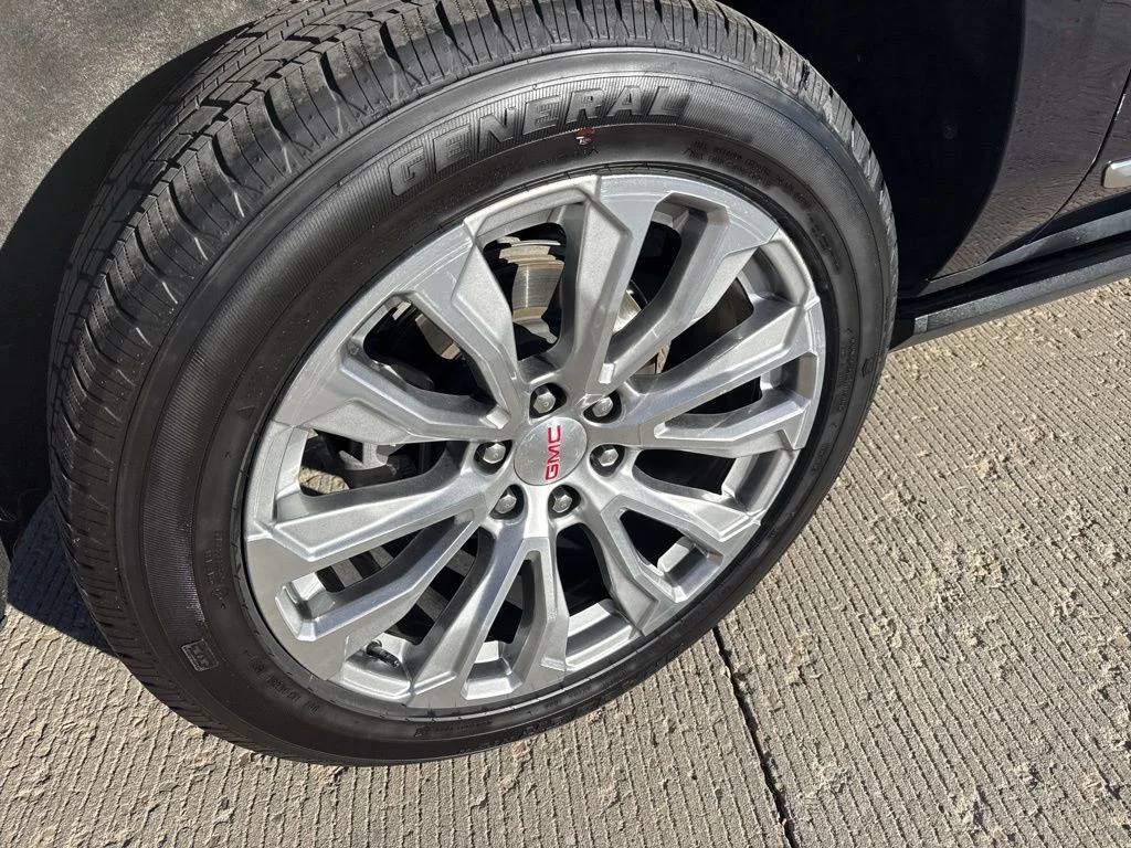Used 2023 Blue GMC Denali image 12