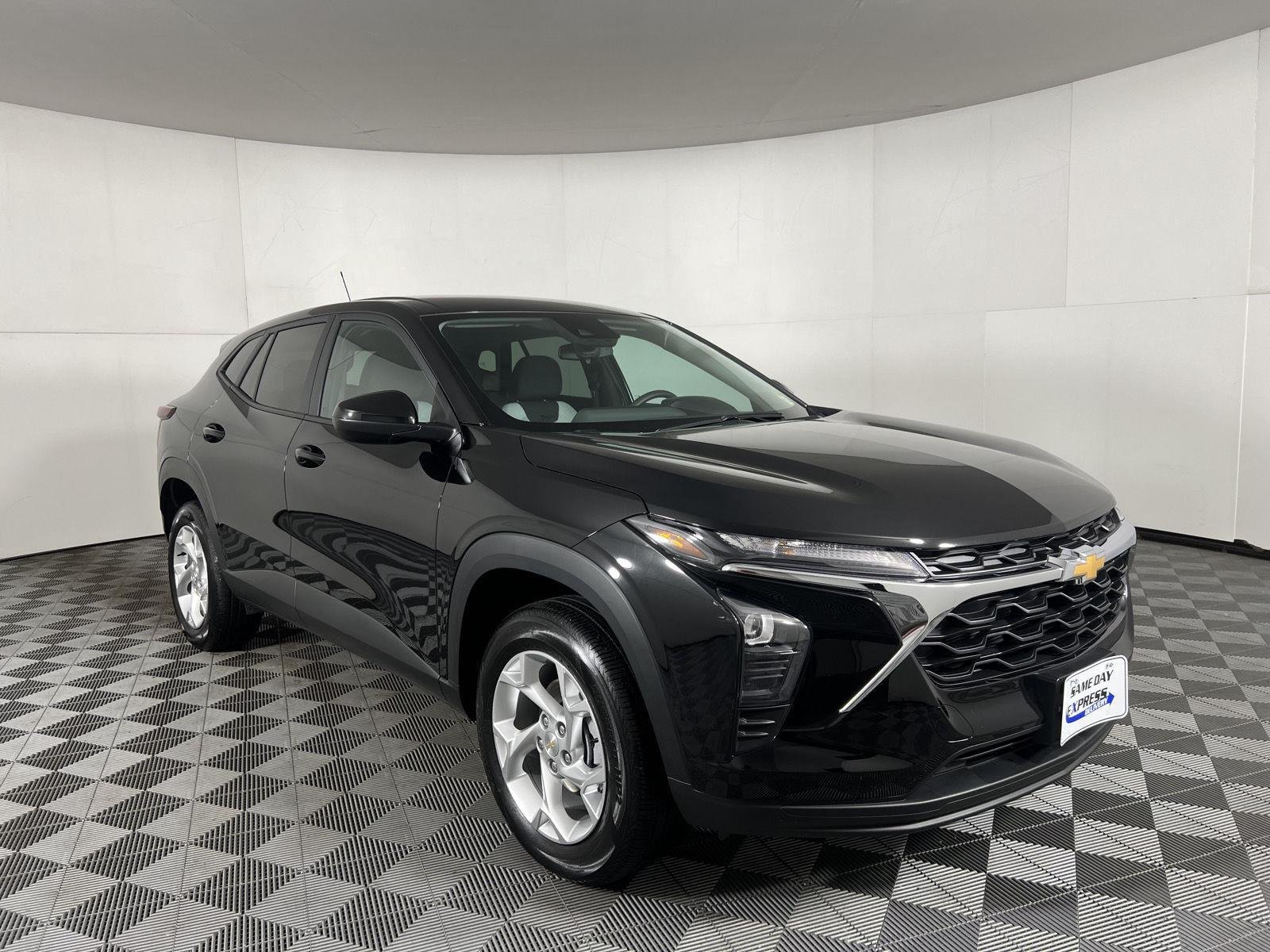 Used 2025 Mosaic Black Metallic Chevrolet LS image 10