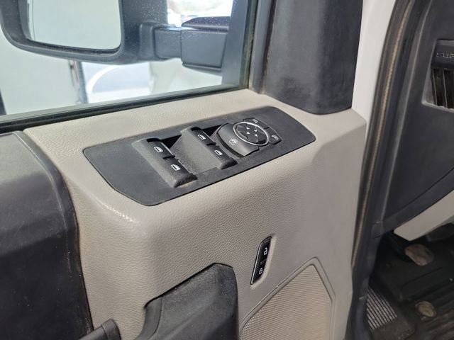 Used 2021 White Ford XL image 7