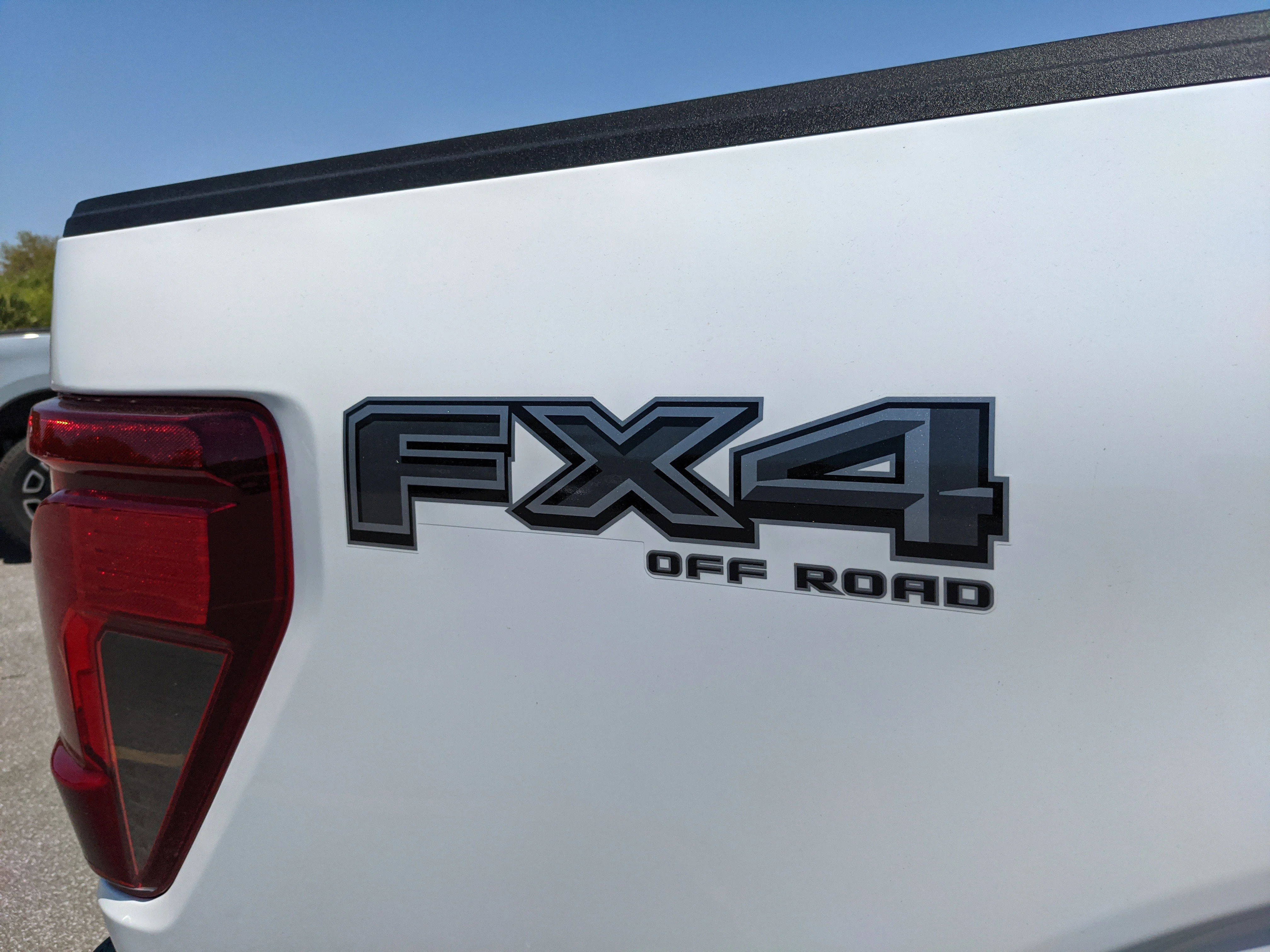 New 2026 Oxford White Ford XLT image 10