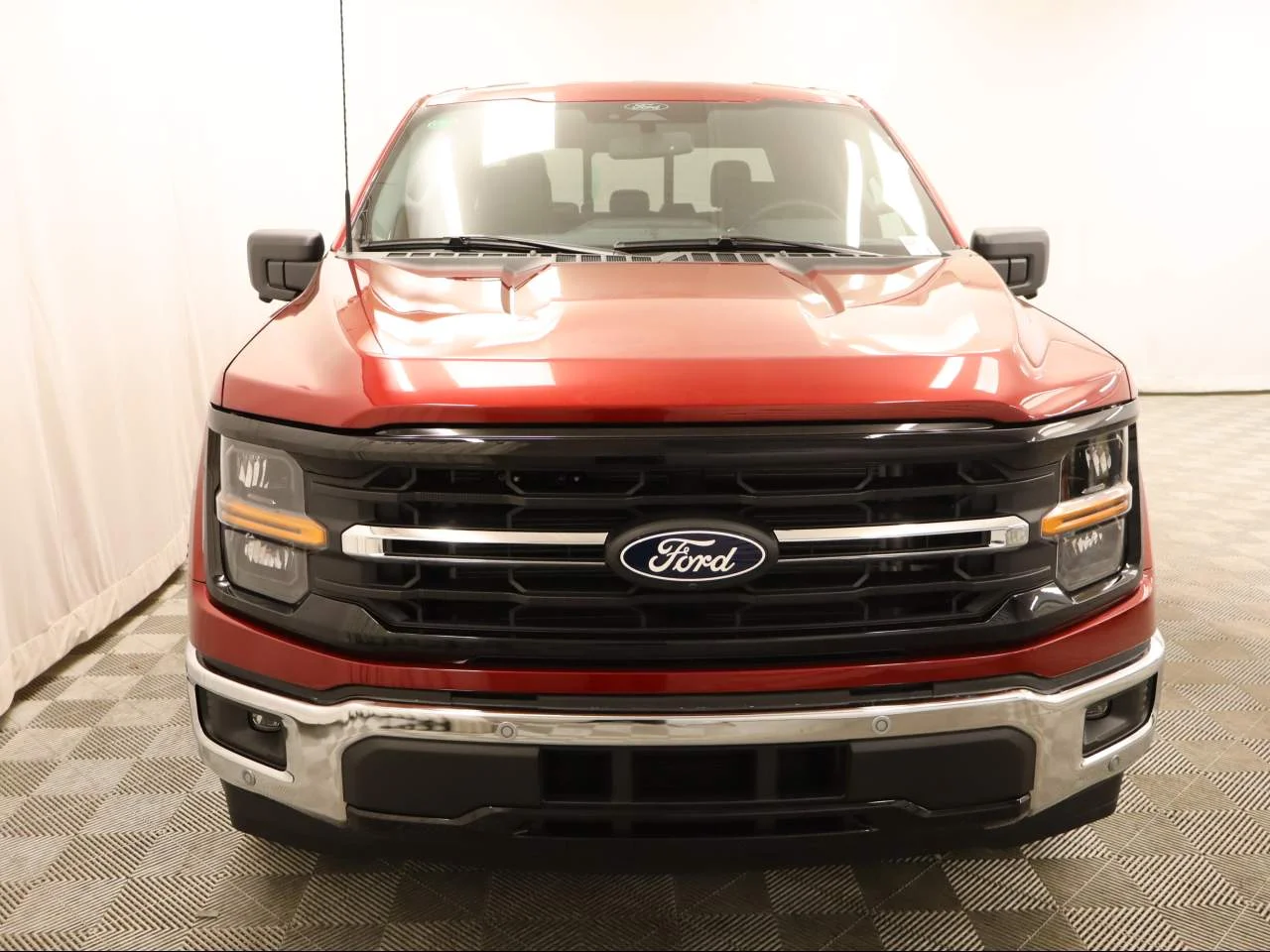 Used 2026 Ruby Red Metallic Tinted Clearcoat Ford XLT image 4