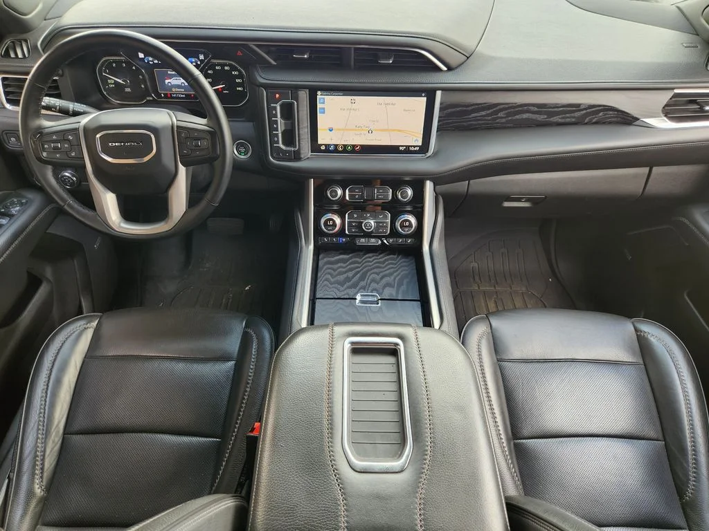Used 2021 White Frost Tricoat GMC Denali image 27