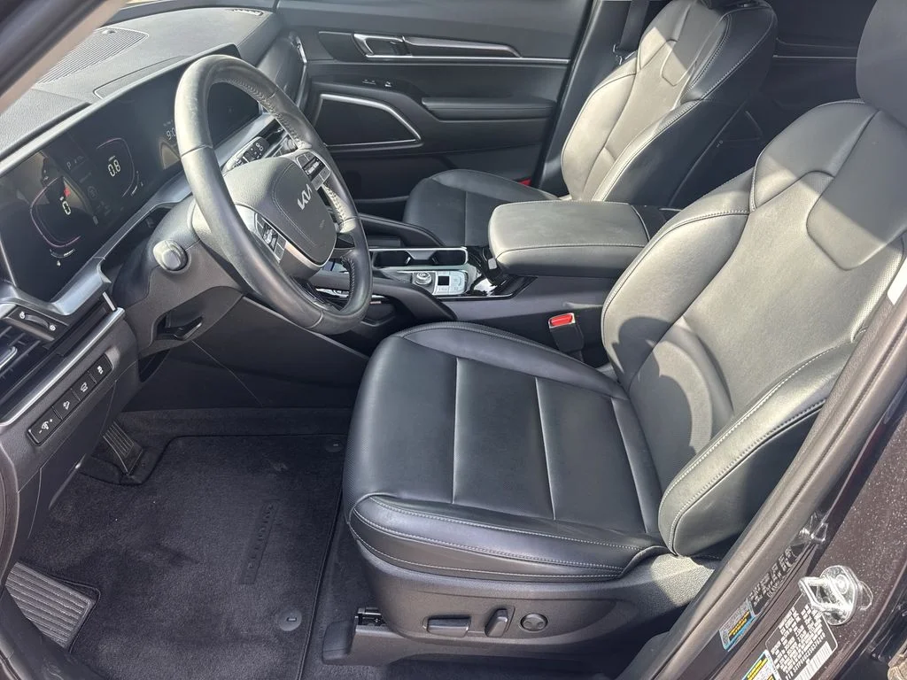 Used 2025 Gray Kia S image 9