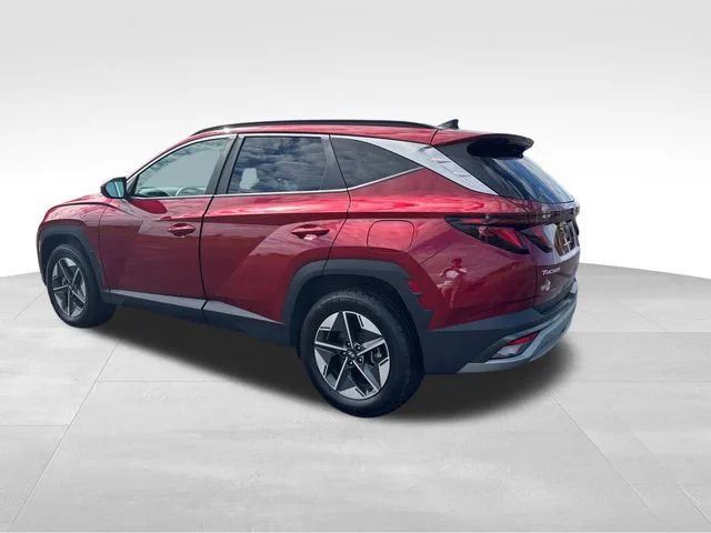 Used 2025 Red Hyundai SEL image 3