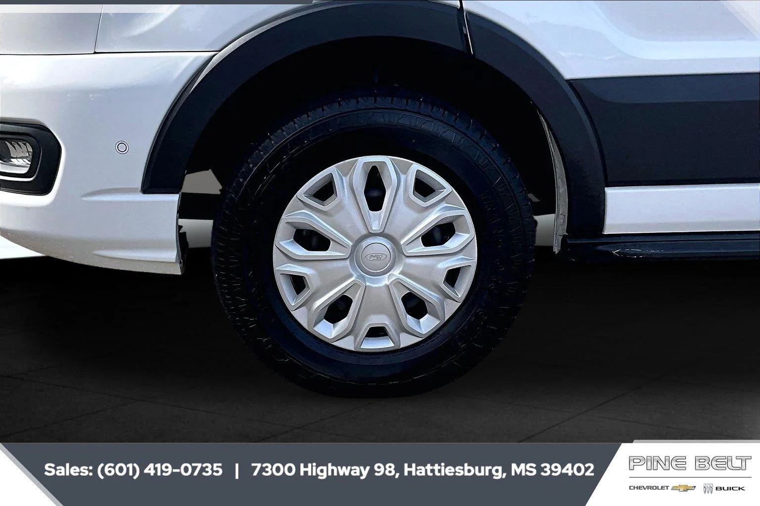 Used 2023 Oxford White Ford 350 XLT image 7