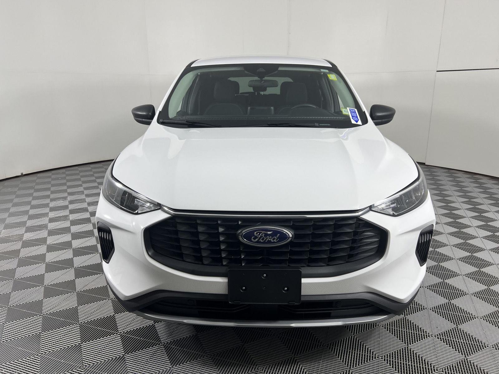 Used 2023 Oxford White Ford Active image 6