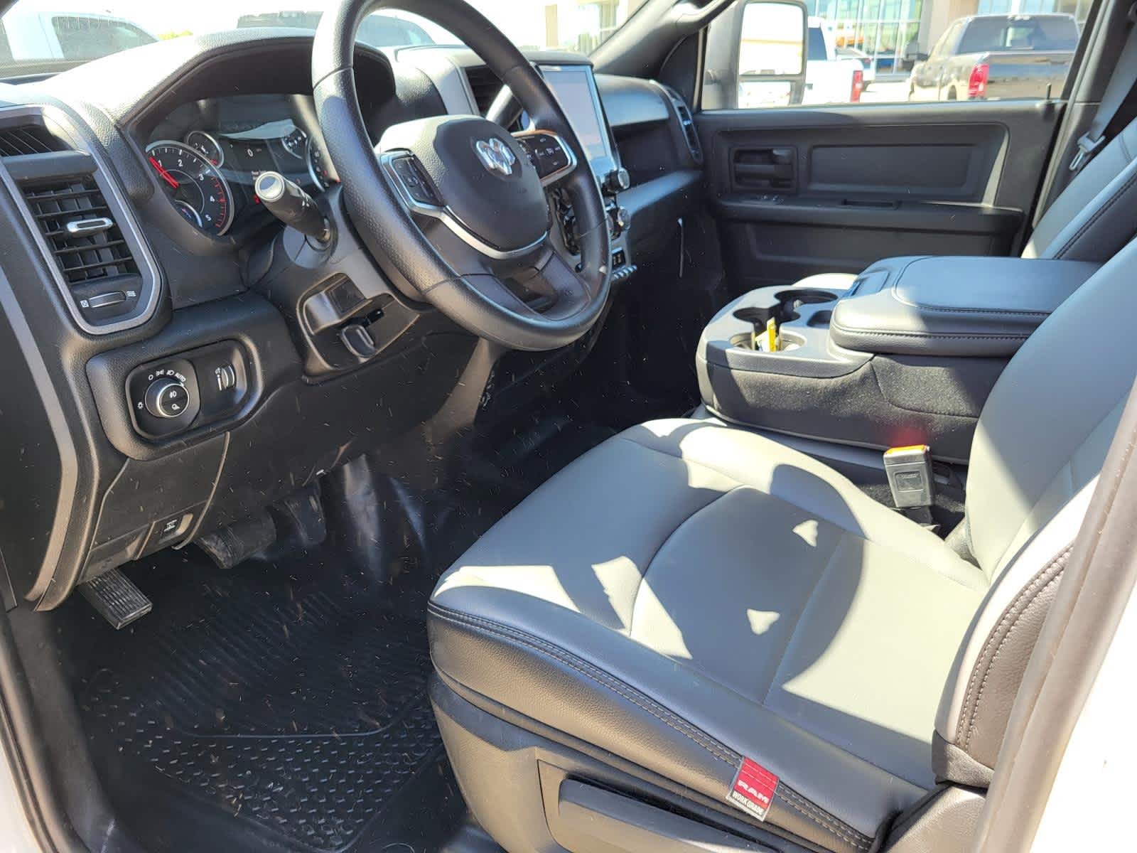 2025 RAM 2500 Tradesman - Photo 17