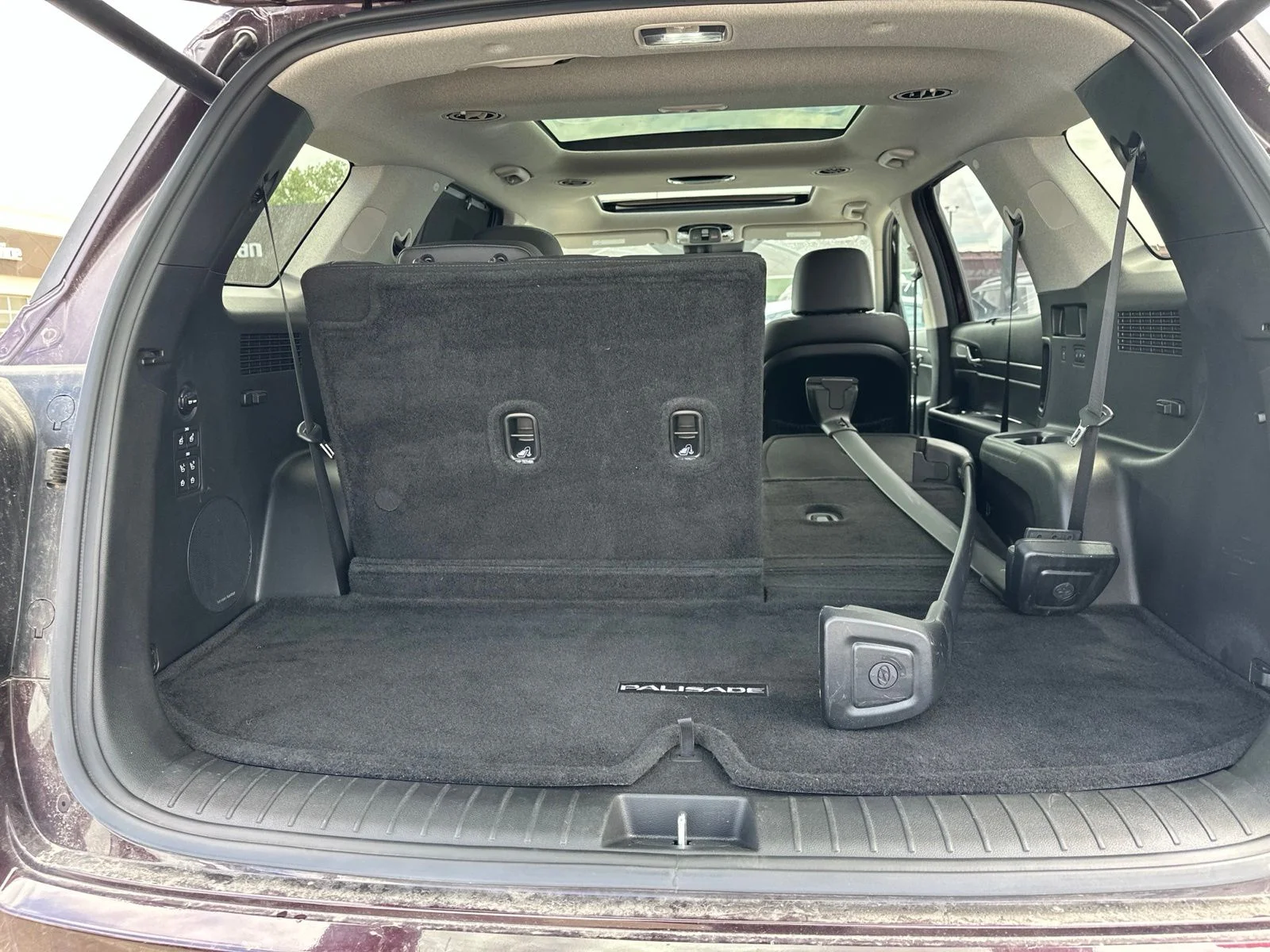 Used 2023 Red Hyundai Limited image 29