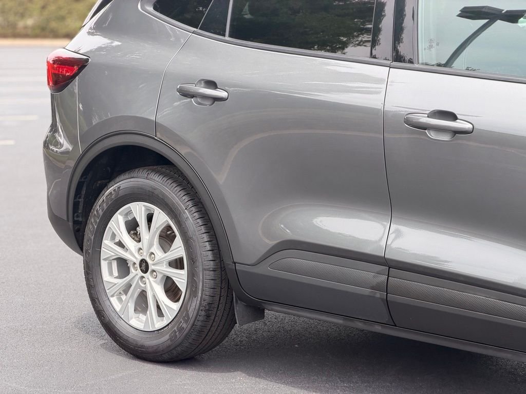 Used 2025 Gray Ford Active image 9