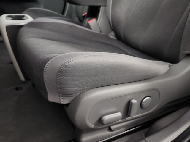 Used 2024 Black Hyundai SE image 12