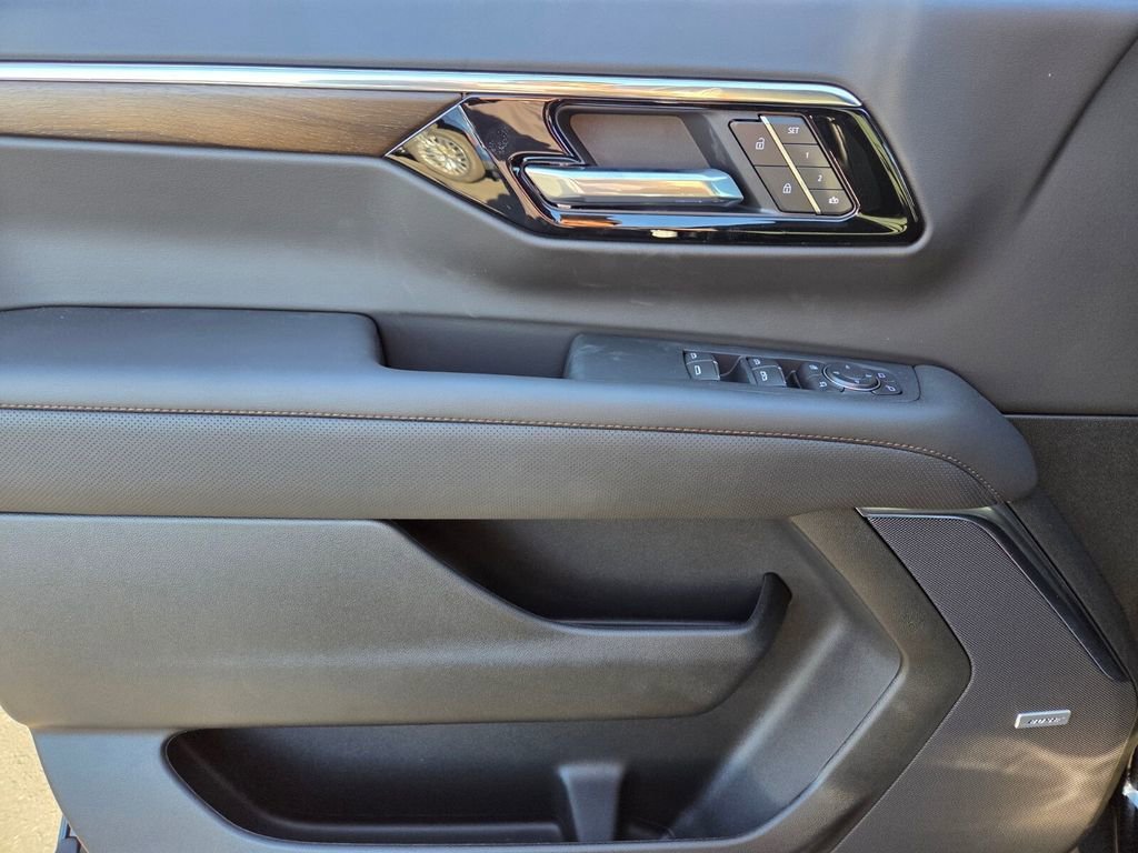 2026 Chevrolet Suburban High Country - Photo 11