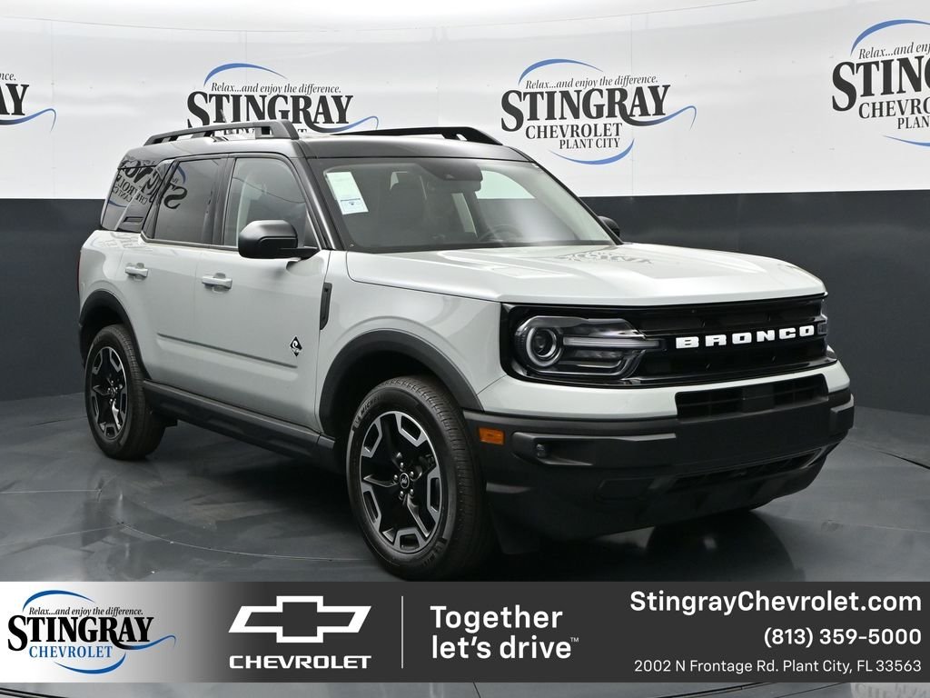 Used 2023 Green Ford Outer Banks image 1
