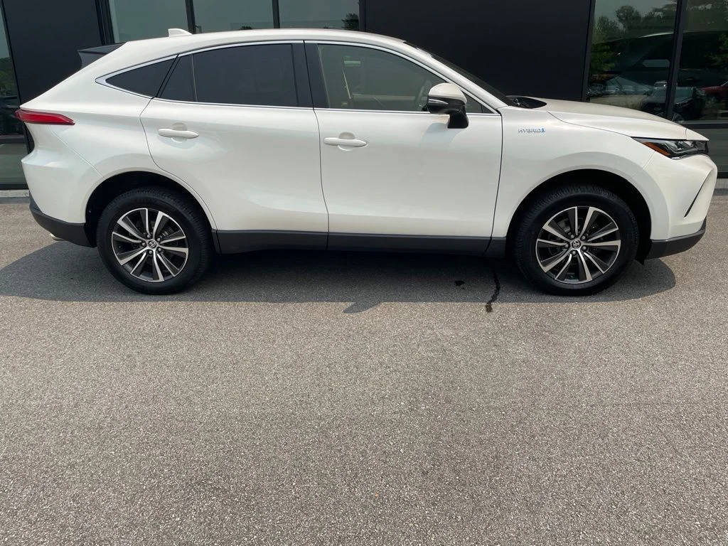 Used 2021 White Toyota LE image 3