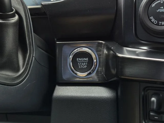 New 2026 Agate Black Metallic Ford F-250® Lariat® image 17