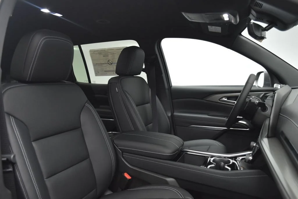 New 2026 Summit White Chevrolet LT image 38