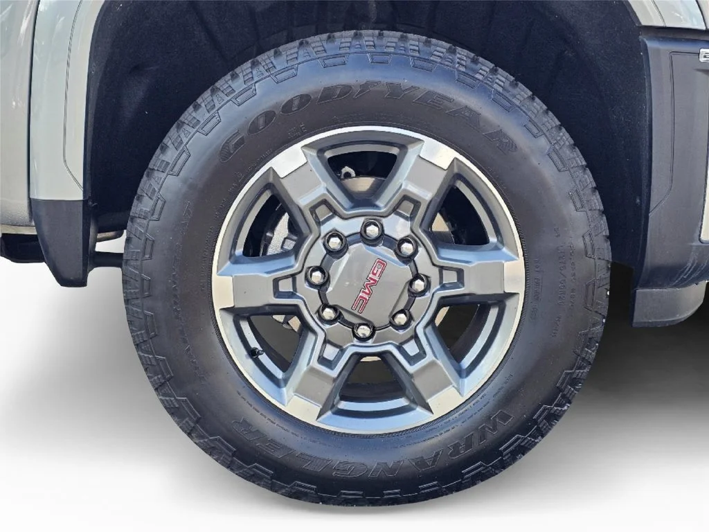 Used 2025 Sterling Metallic GMC SLT image 6