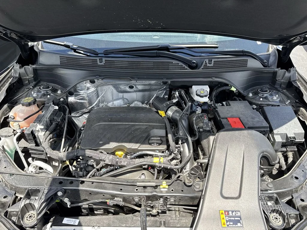 Certified Used 2024 Black Buick Avenir image 25
