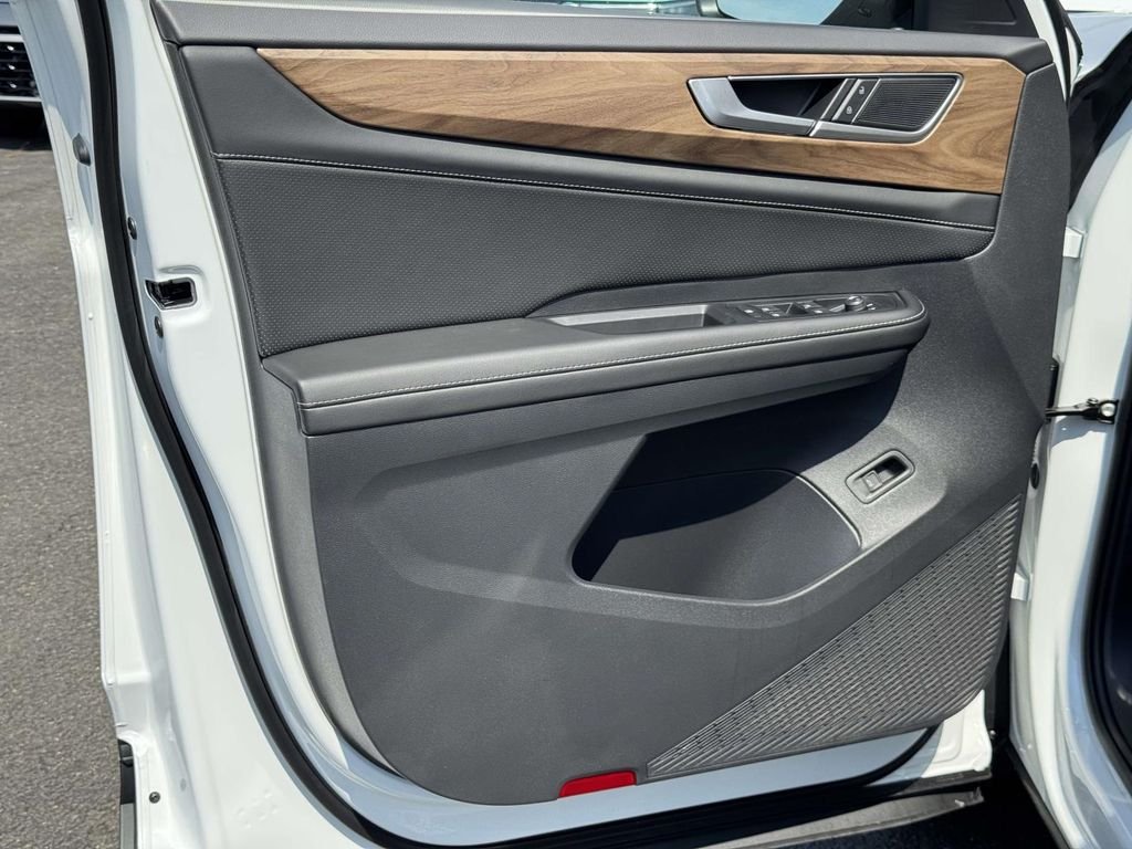 2026 Volkswagen Atlas SE w/Tech - Photo 26