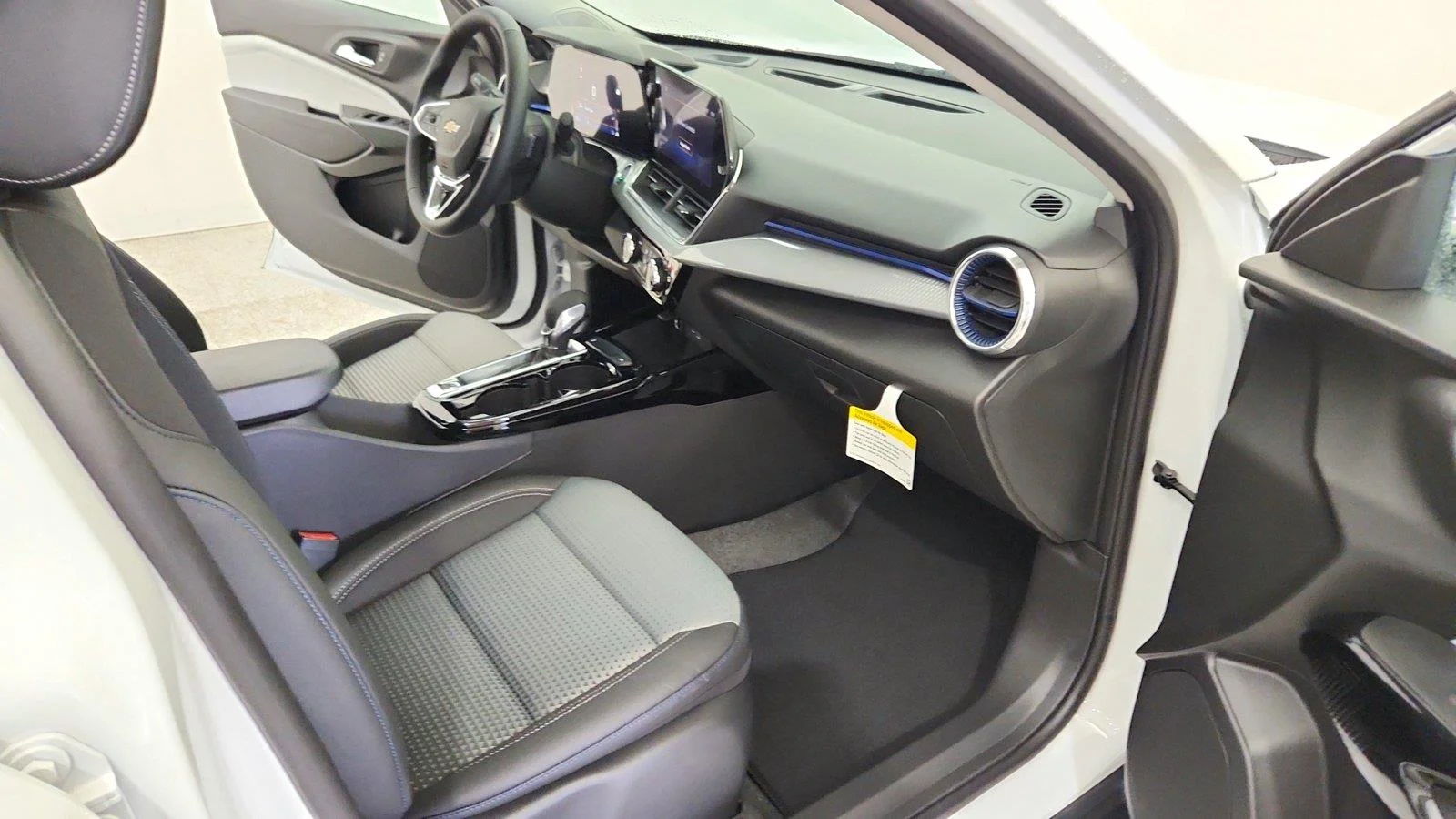 2026 Chevrolet Trax LT - Photo 28