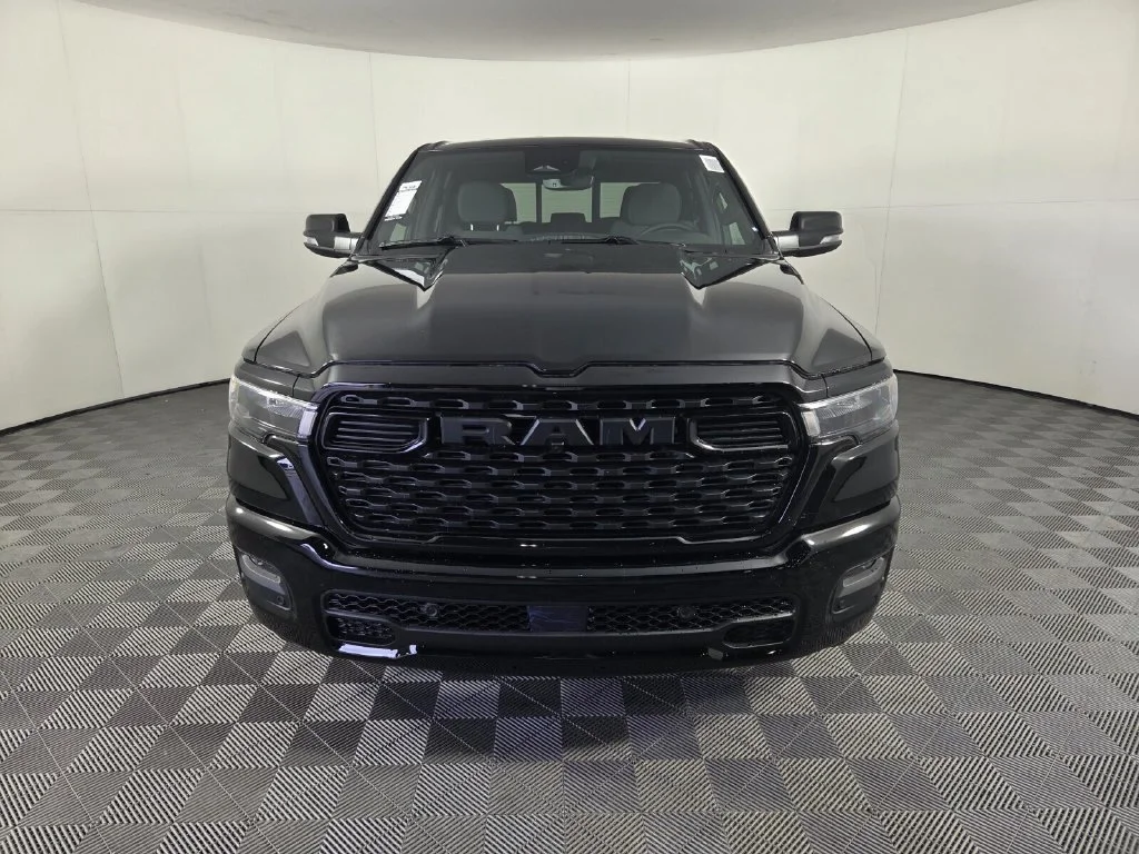 New 2026 Diamond Black Crystal Pearl-Coat Exterior Paint RAM Big Horn image 3