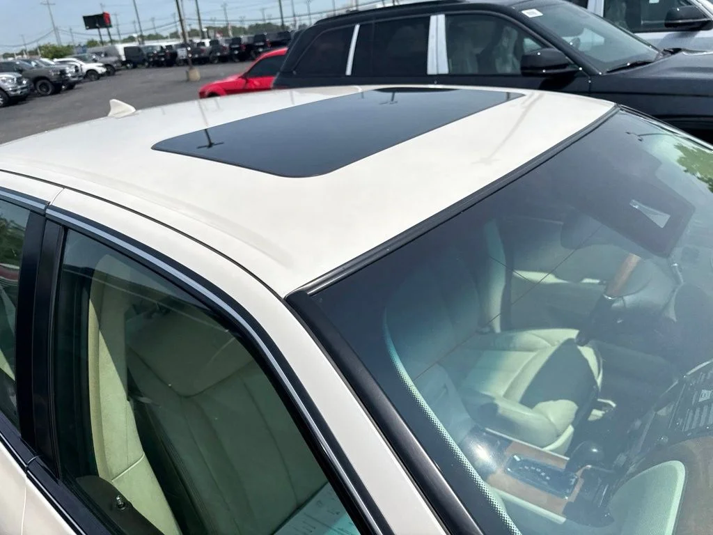 Used 2011 White Cadillac Platinum image 31