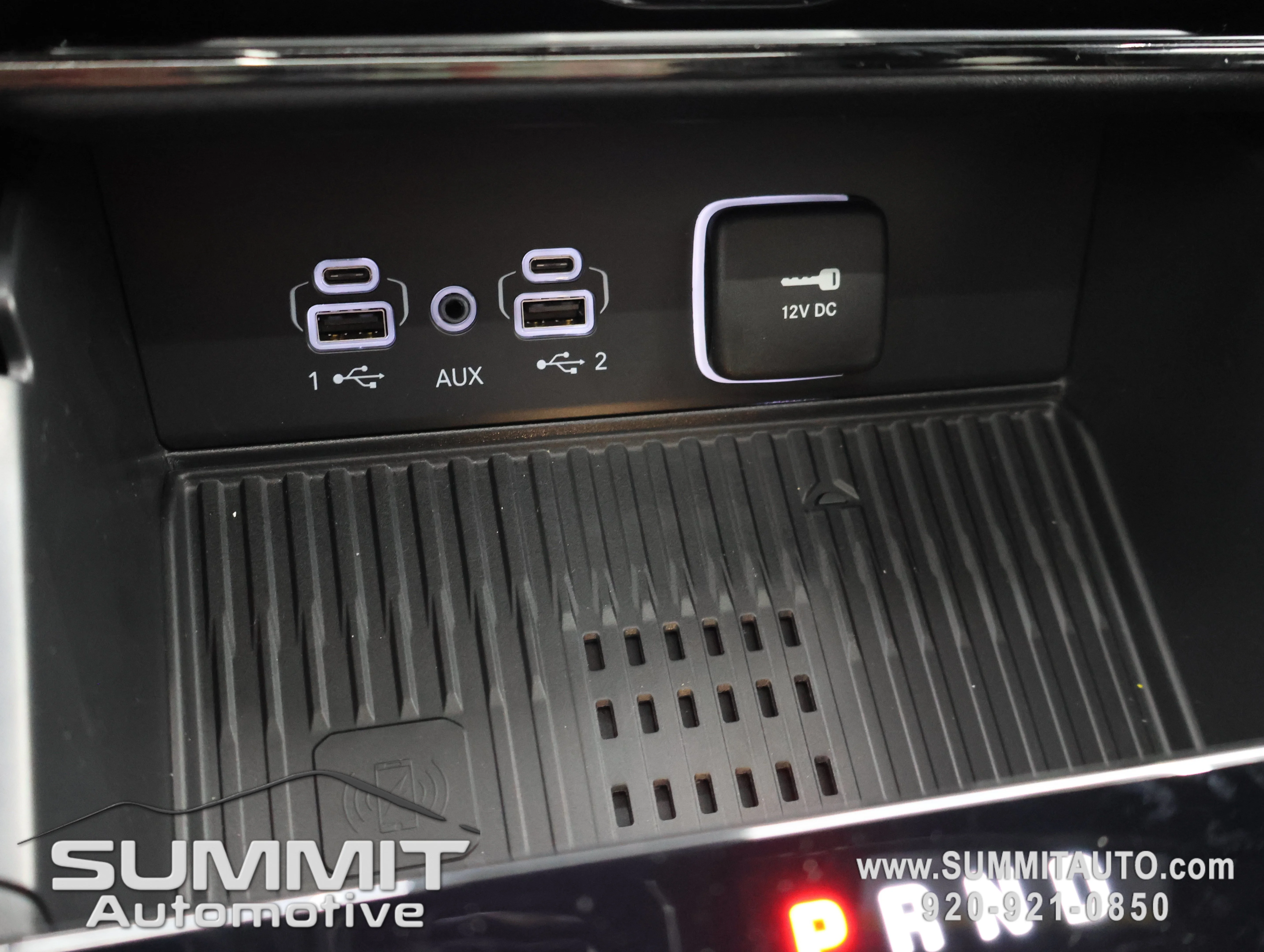 New 2026 Diamond Black Crystal Pearl-Coat Exterior Paint Jeep Limited Reserve image 56