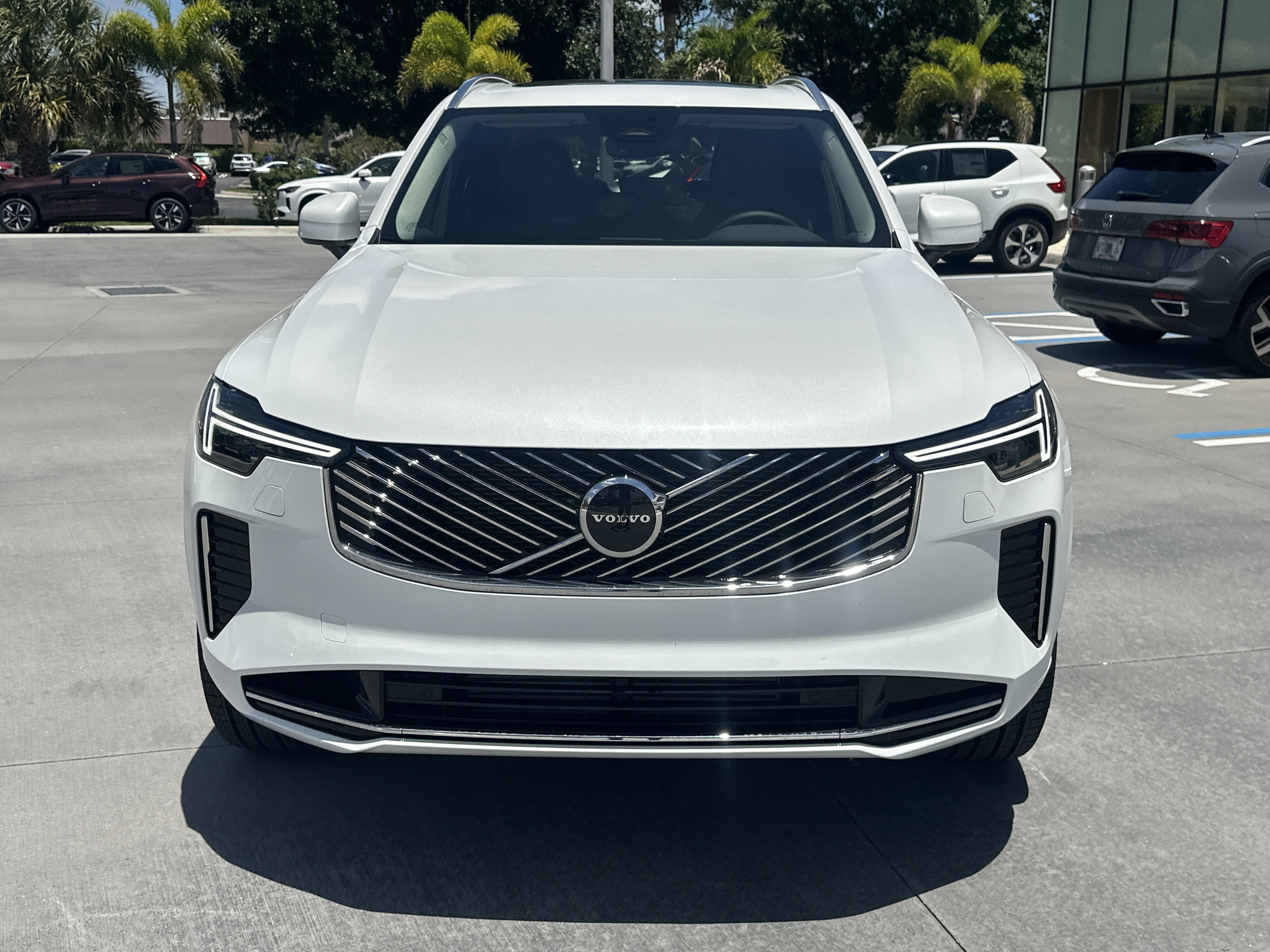 New 2026 Crystal White Volvo Core image 4