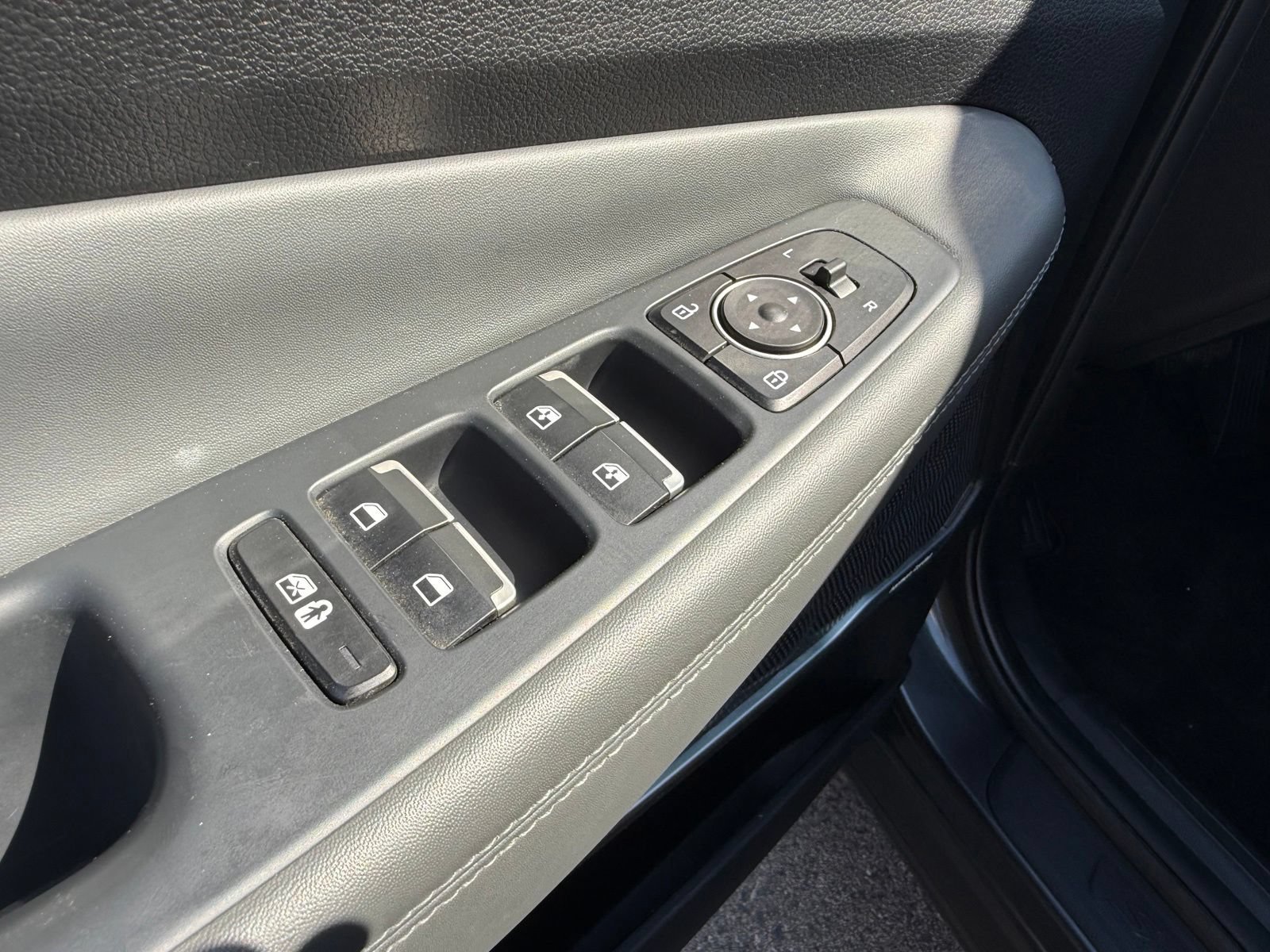 2022 Hyundai Santa Fe SEL - Photo 12