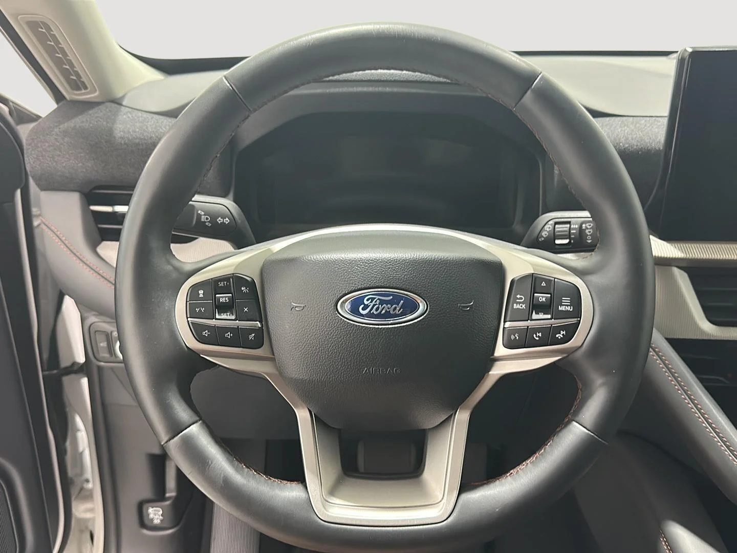 Used 2025 White Ford Active image 9