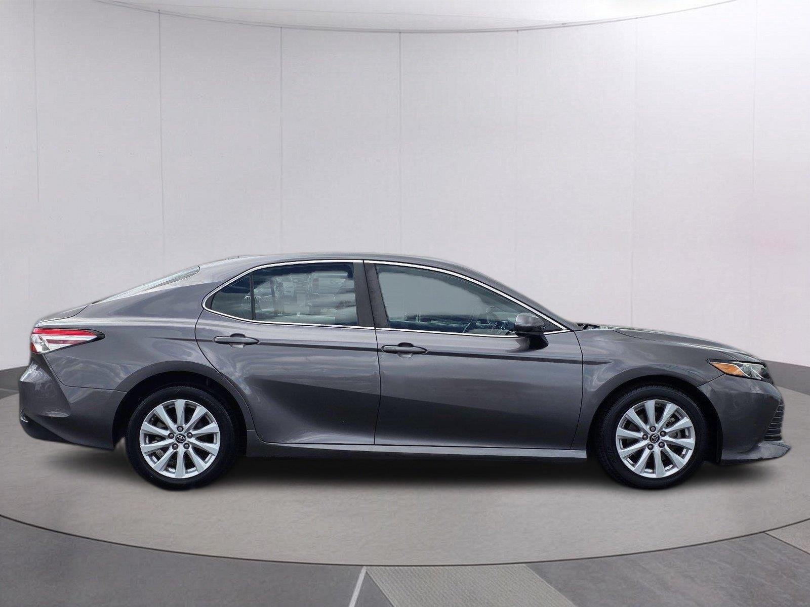 Used 2018 Predawn Gray Mica Toyota LE image 4