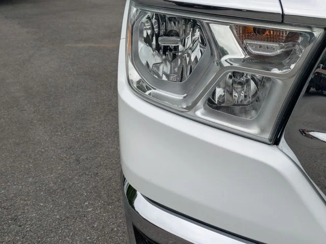 Used 2024 White Ram Laramie image 9