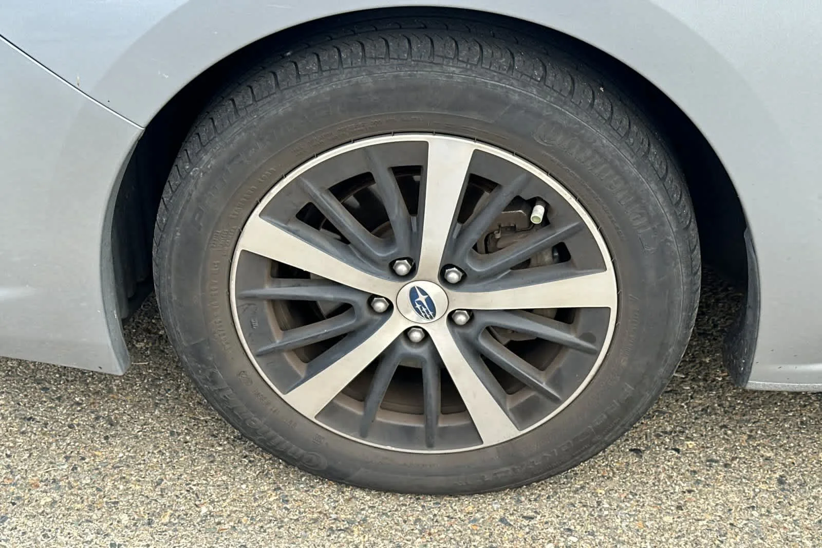 Used 2023 Ice Silver Metallic Subaru Premium image 22