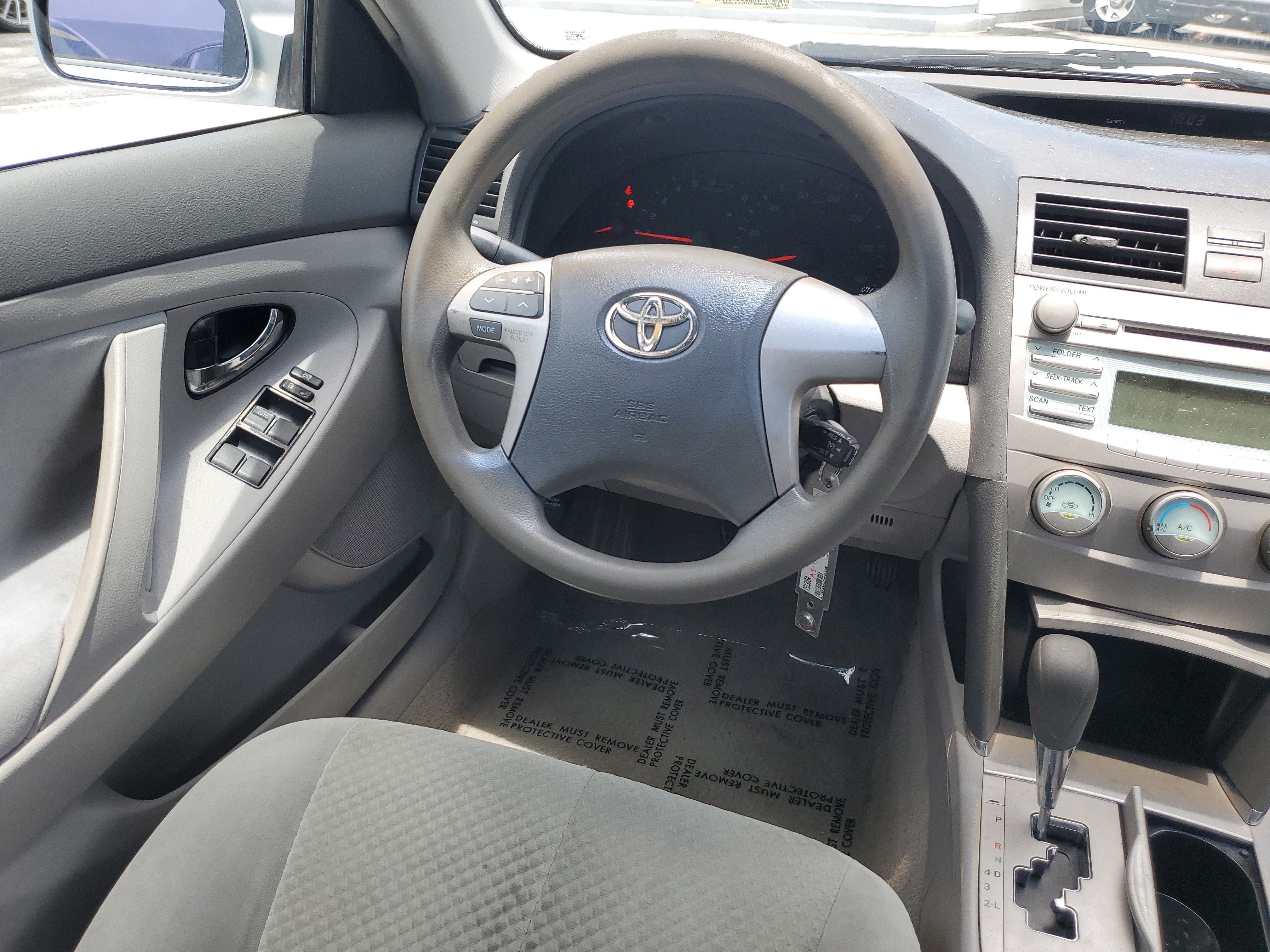 Used 2007 Silver Toyota LE image 14