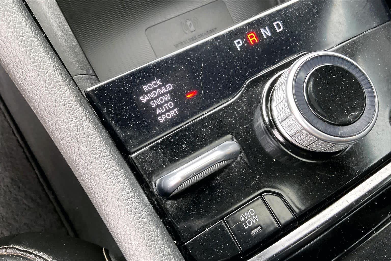 Used 2022 Bright White Clearcoat Jeep  image 33