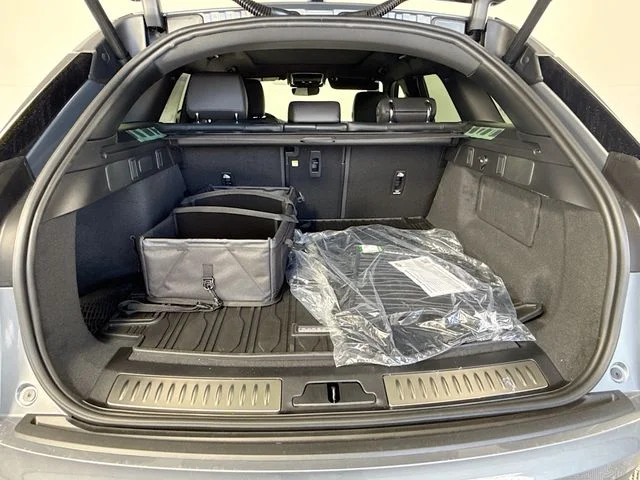 New 2026 Zadar Grey Land Rover S image 28
