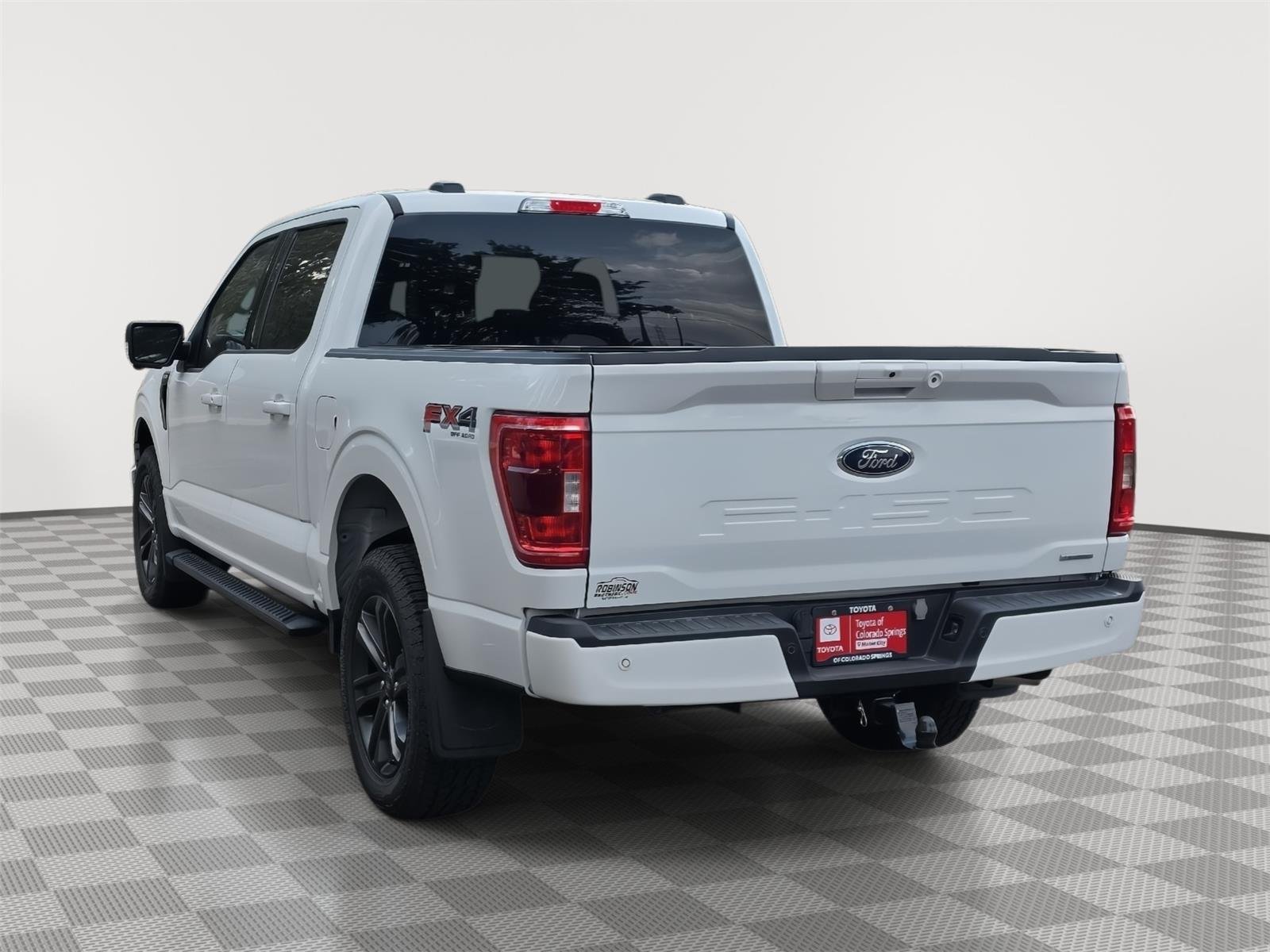 Used 2023 Oxford White Ford XLT image 14