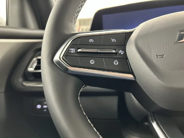 New 2027 Summit White Chevrolet LT image 11