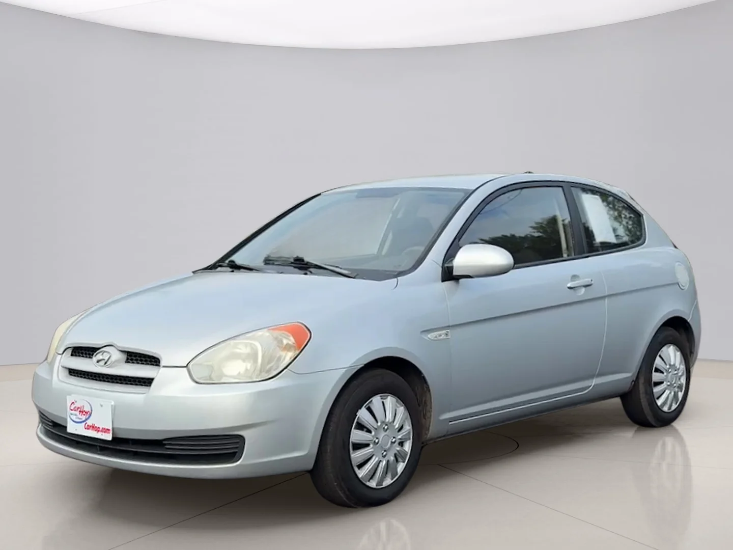 Used 2009 Silver Hyundai GS image 1