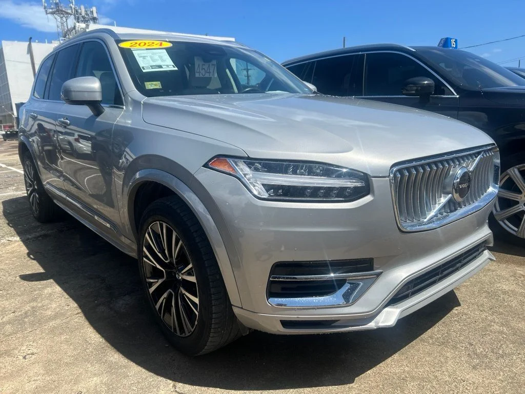 Used 2024 Silver Volvo T8 Core Bright Theme image 1