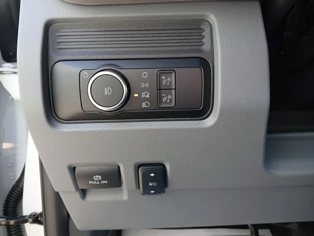 New 2026 Oxford White Ford F-350® XLT image 21