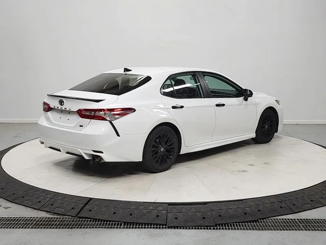 2020 Toyota Camry SE Nightshade - Photo 7