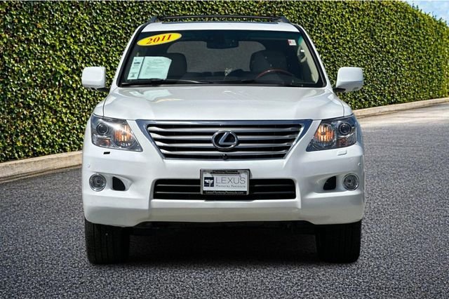 Used 2011 White Lexus 570 image 9