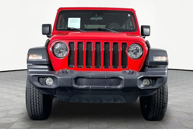 Used 2022 Red Jeep Unlimited Sport Altitude image 2