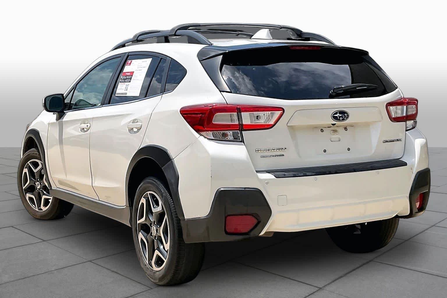Used 2018 Crystal White Pearl Subaru Limited image 11