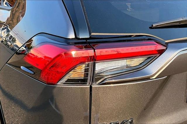 Certified Used 2025 MAGNETIC GRAY MET. Toyota  image 28