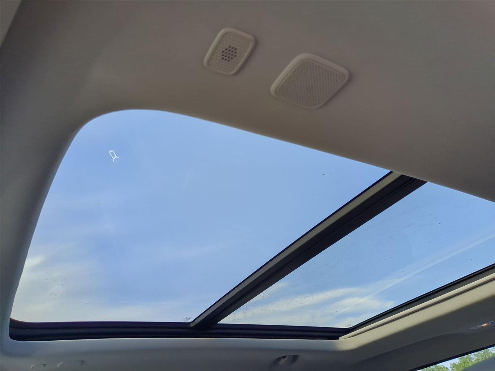 Used 2023  TOYOTA  image 32